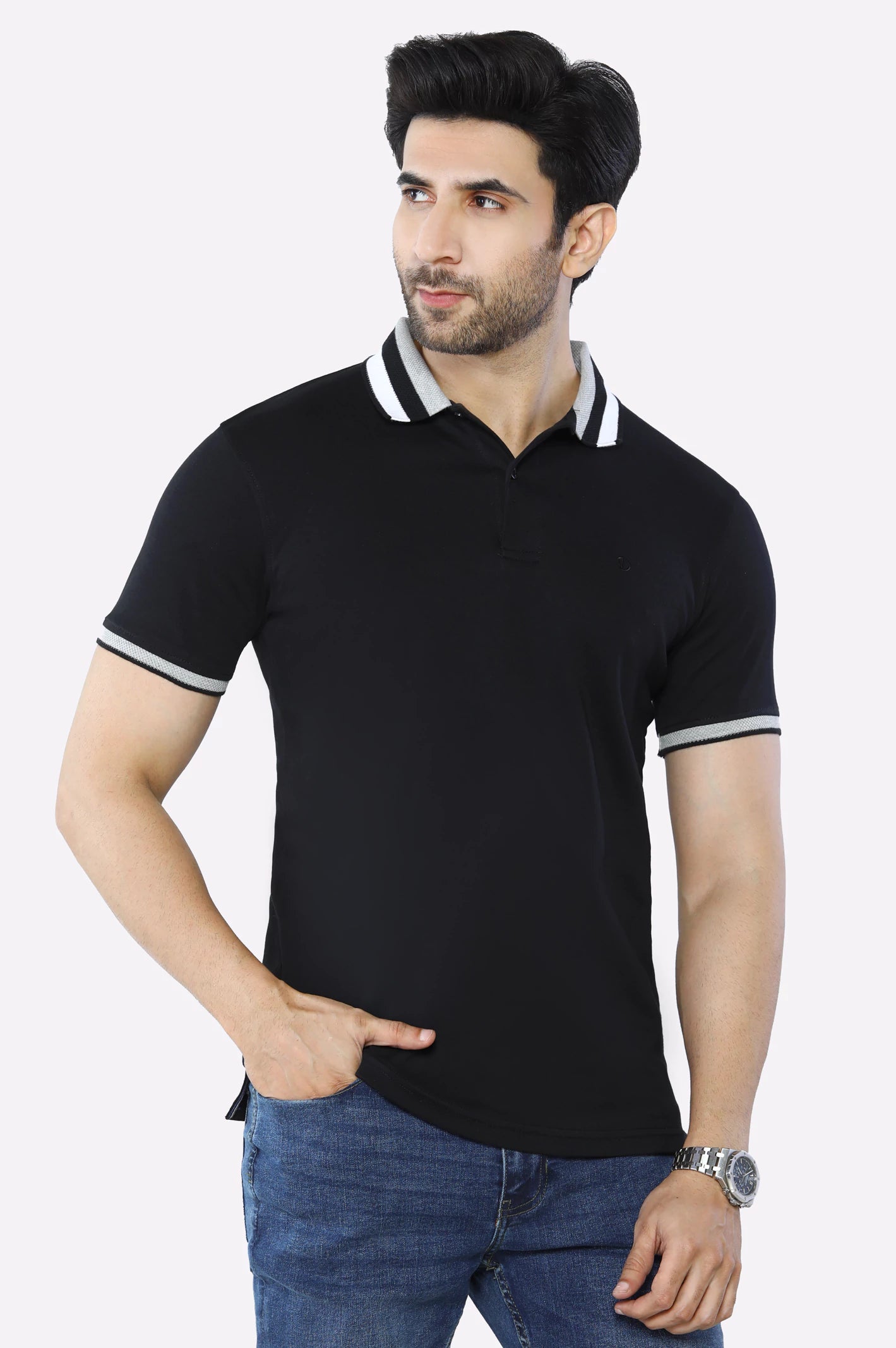 Men's Shirts with Logo EmbossmentsBlack Jacquard Collar Polo