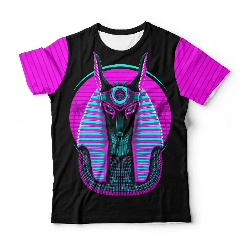 Men's Tailored Shirts for a Professional AppearanceRetro God T-Shirt