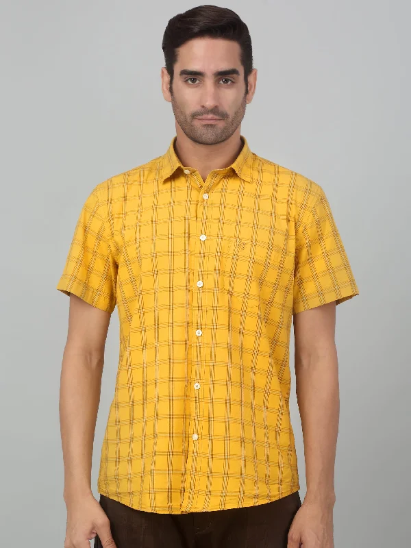 Men's Dressy Button-Down Shirts for Formal OccasionsMen's Mustard Casual Medium Checks Half sleeve Shirt