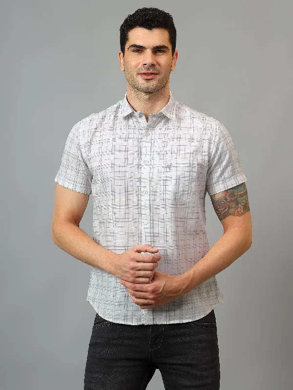 Men's Minimalist Shirts for a Clean LookMen's White Casual Medium Checks Half sleeve Shirt
