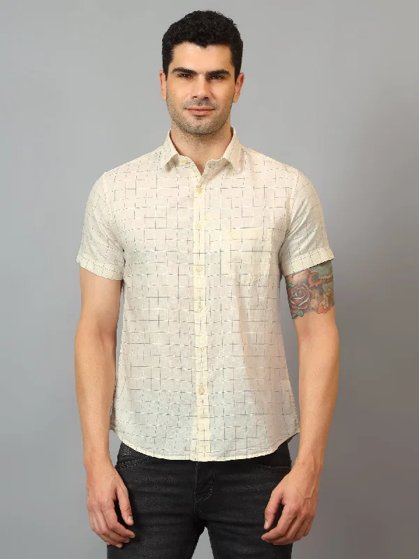 Men's Hunting Shirts for Camouflage and ComfortMen's Yellow Casual Small Checks Half sleeve Shirt