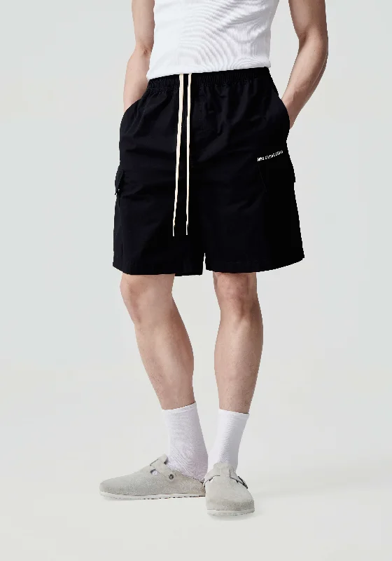 Men's Pants with Moisture-Wicking PropertiesMKI RIPSTOP CARGO SHORTS