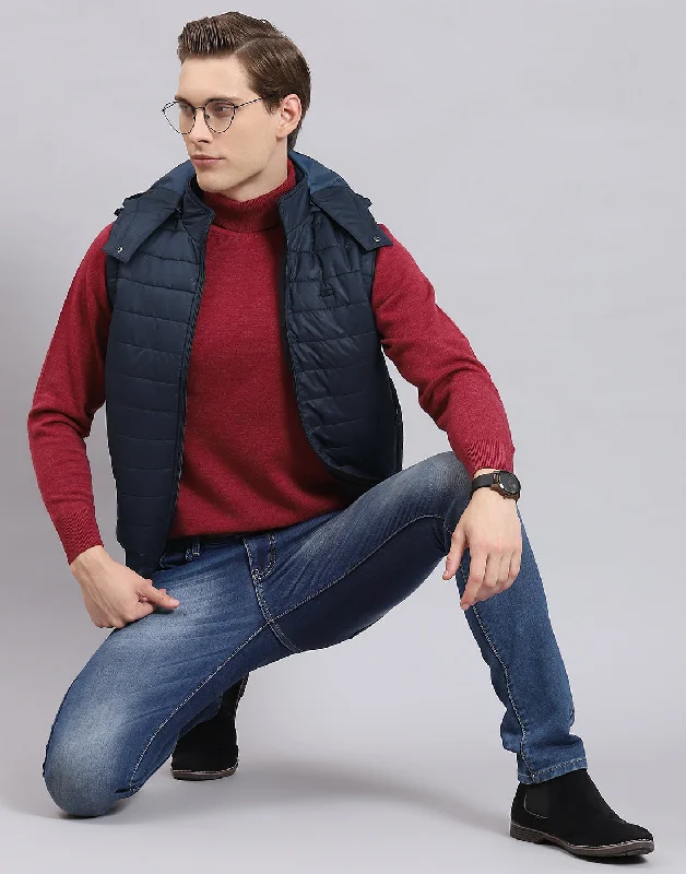 Essential Men's Puffer JacketsMen Navy Blue Printed Hooded Sleeveless Jacket