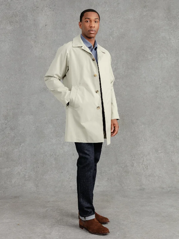 Men's Coats with VentilationThe Ventile® Raglan Raincoat - Stone