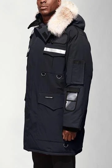 Men's Coats with Belted WaistsCanada Goose Men's Resolute Parka