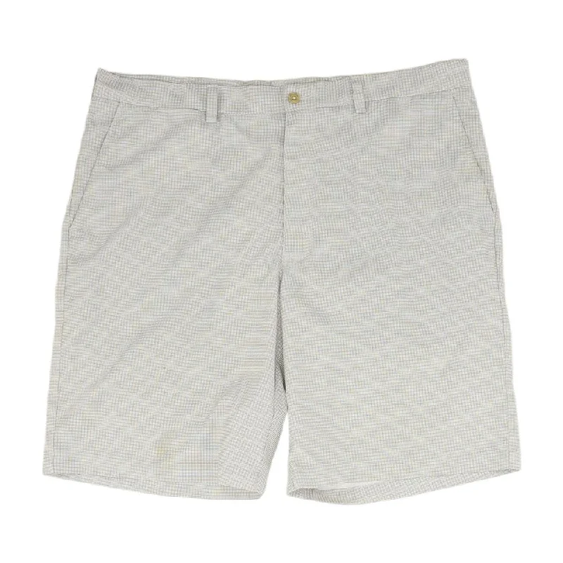 Men's Pants with Flat-Front DesignsGray Check Chino Shorts