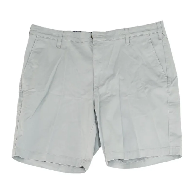 Men's Pants with Ripped and Distressed DetailsGray Solid Chino Shorts