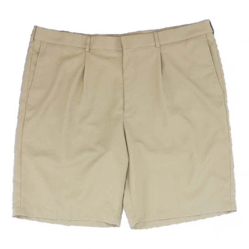 Men's Elastic-Waisted Pants for Easy MovementKhaki Solid Chino Shorts