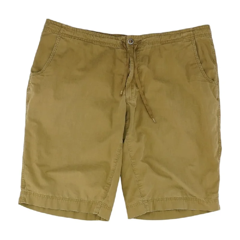 Versatile Men's ShortsKhaki Solid Chino Shorts