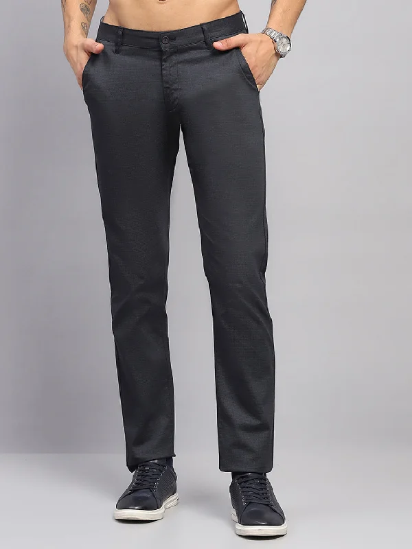 Men's Skinny Jeans for a Trendy LookMen Black Solid Regular Fit Trouser