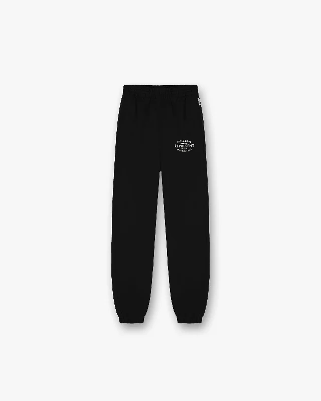 Men's Skinny Jeans for a Trendy LookRepresent Owners Club Stamp Sweatpant - Jet Black