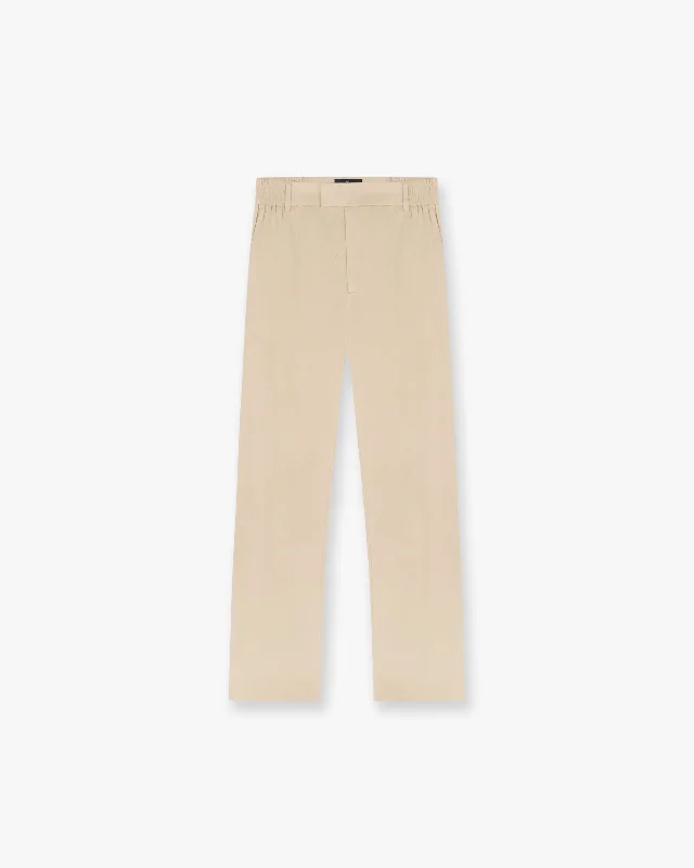 Men's Straight-Leg Jeans for a Classic FitResort Pant - Latte